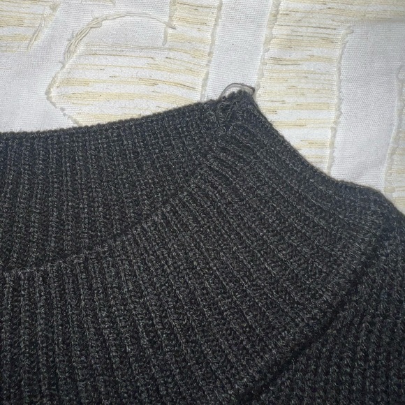 H&M High Neck Sweater - Picture 5 of 5